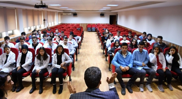 Başkan Kocaman Gençlerle Buluştu