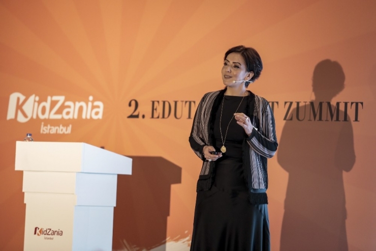 Türk Çocukları Öncelikle Doktor, Öğretmen Ve Veteriner Olmak İstiyor