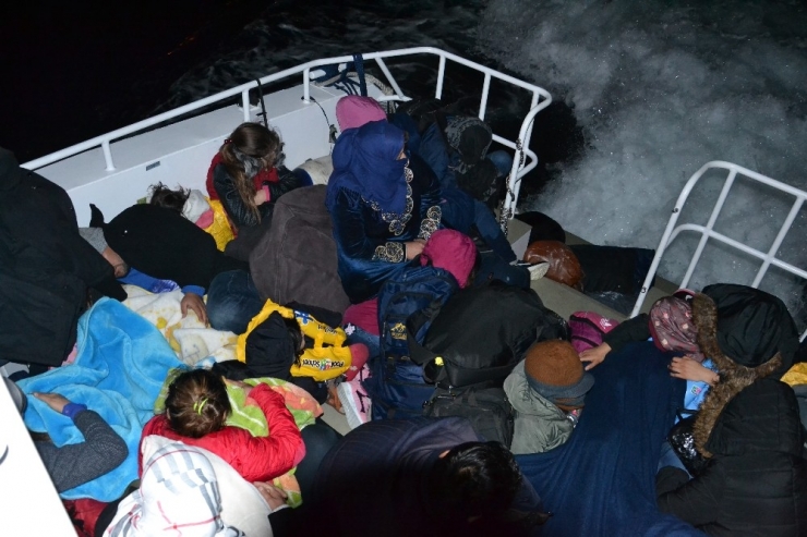 Kuşadası’nda 2 Ayrı Operasyonda 68 Düzensiz Göçmen Yakalandı