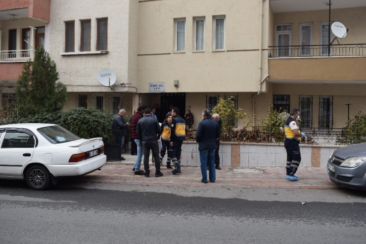 Yalnız Yaşayan Yaşlı Adam Evinde Ölü Bulundu