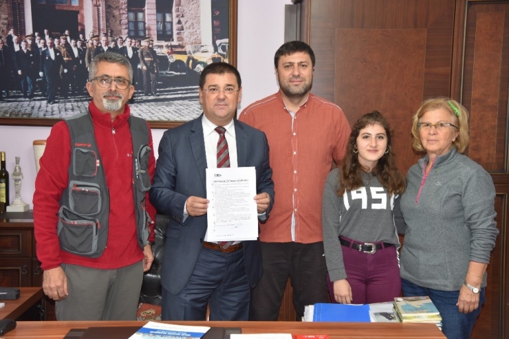 Başkan Tokat, Doğa Dostu Belediye Başkanı Taahhütnamesini İmzaladı