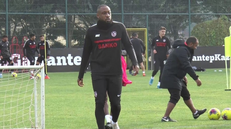 Kana Bıyık: "Denizlispor İle Zor Bir Maç Oynayacağız"