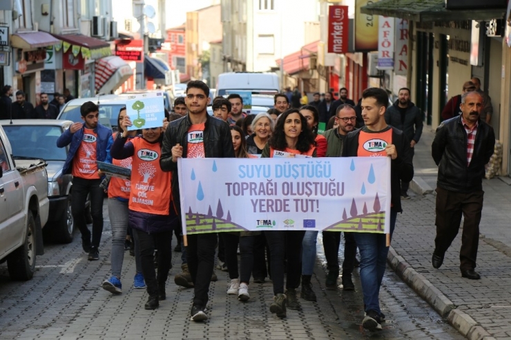 Tema Vakfı Üyeleri Bu Kez Erozyon İçin Yürüdü