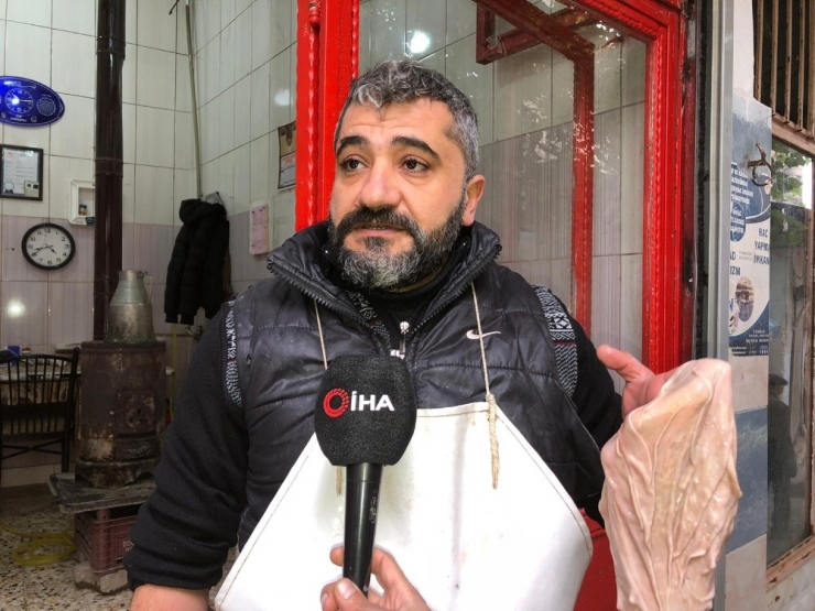 Siirt’ten Adana’ya Şırdan Satarak Geçimini Sağlıyor