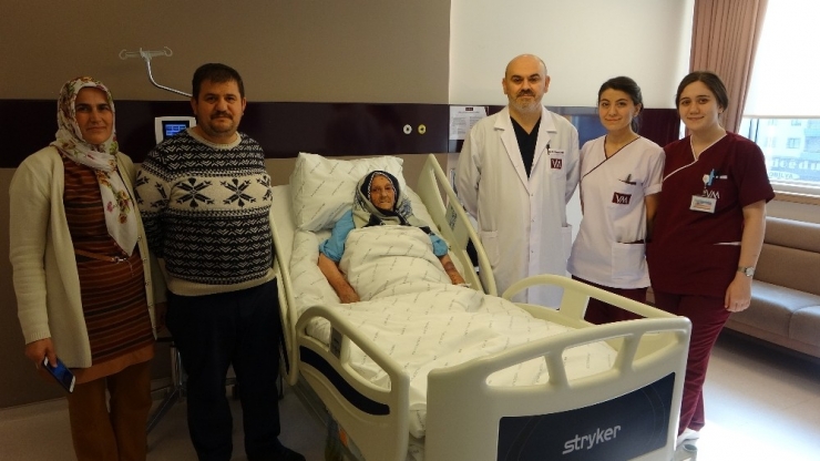 Su İçerken Yemek Borusu 5 Cm Yırtıldı