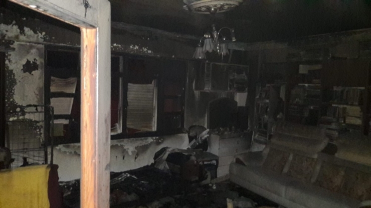 Yangında Ev Küle Oldu