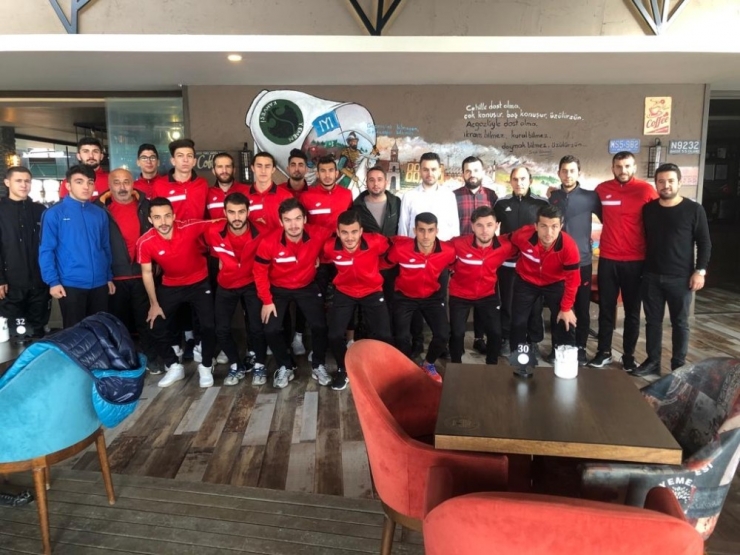 Bilecikspor Zorlu Maç Öncesi Kahvaltıda Buluştu