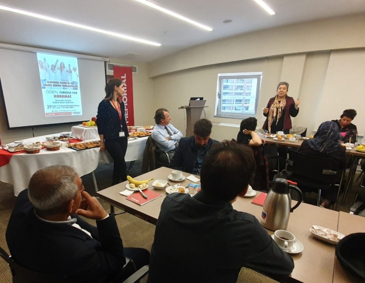 Hastalar Ve Sağlıkçılar Kansere Karşı Birlik Oldu