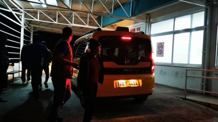 Marmaris’te Aynı Firmadan Yemek Yiyen 40 Kişi Zehirlendi