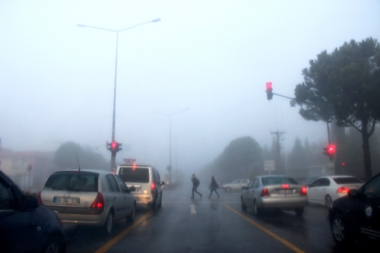 Yağmur Sonrası Sis Etkili Oldu