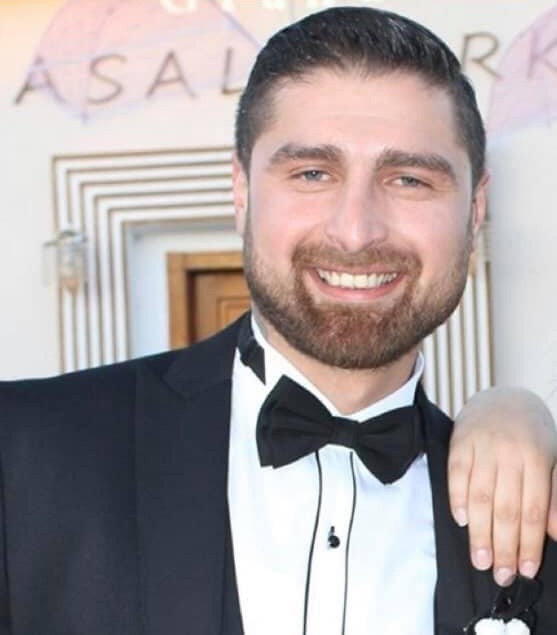 Bir Araç Çarptı, İki Araç Üzerinden Geçti