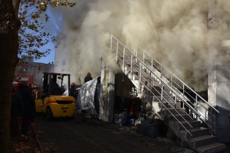 Kereste Deposunda Yangın