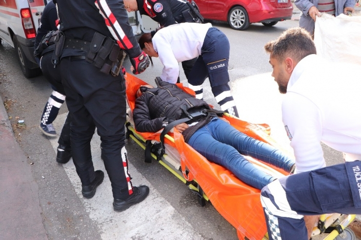 Uyuşturucu Ve Alkol Alan Genç Kadın Bankta Sızıp Kaldı