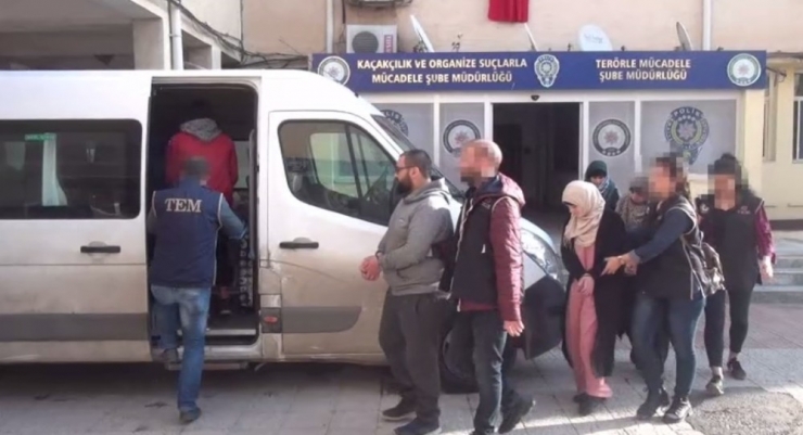 Şanlıurfa’da Avrupalı 5 Deaş’lı Tutuklandı