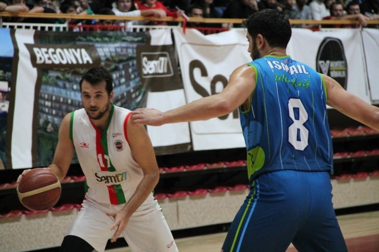 Türkiye Basketbol Ligi: Yalovaspor: 89 - Balıkesir Büyükşehir Belediyespor: 87
