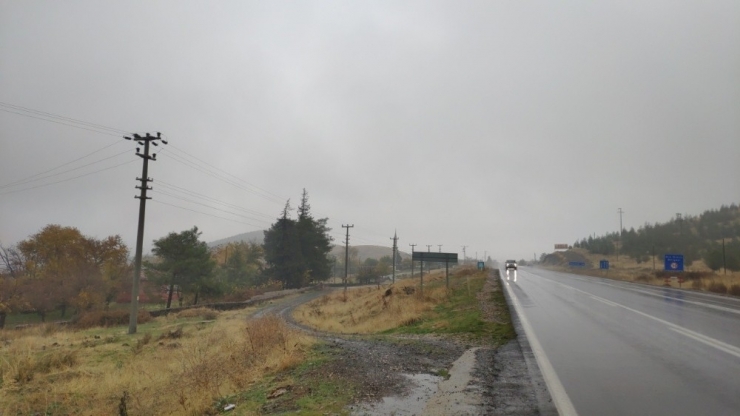 Araçta Silahla Oynayan İki Amca Oğlundan Biri Diğerini Vurdu