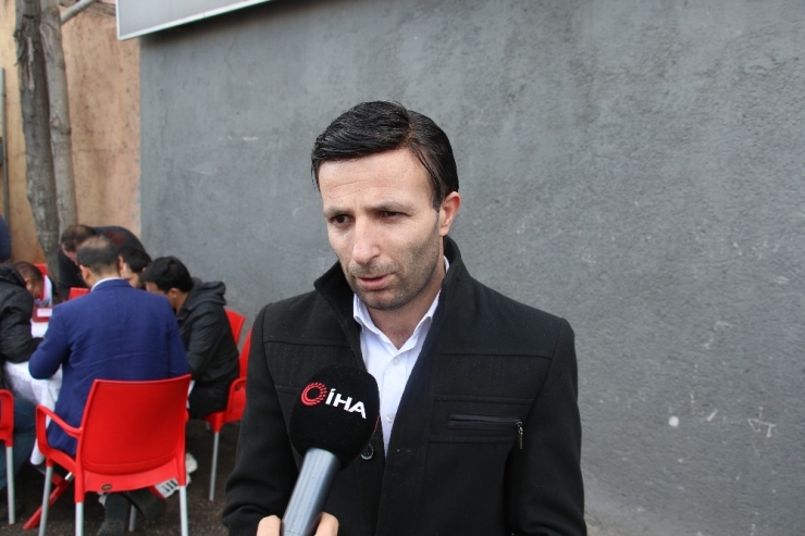 Sokak Atıkları Toplayıcılarından Kan Bağışı