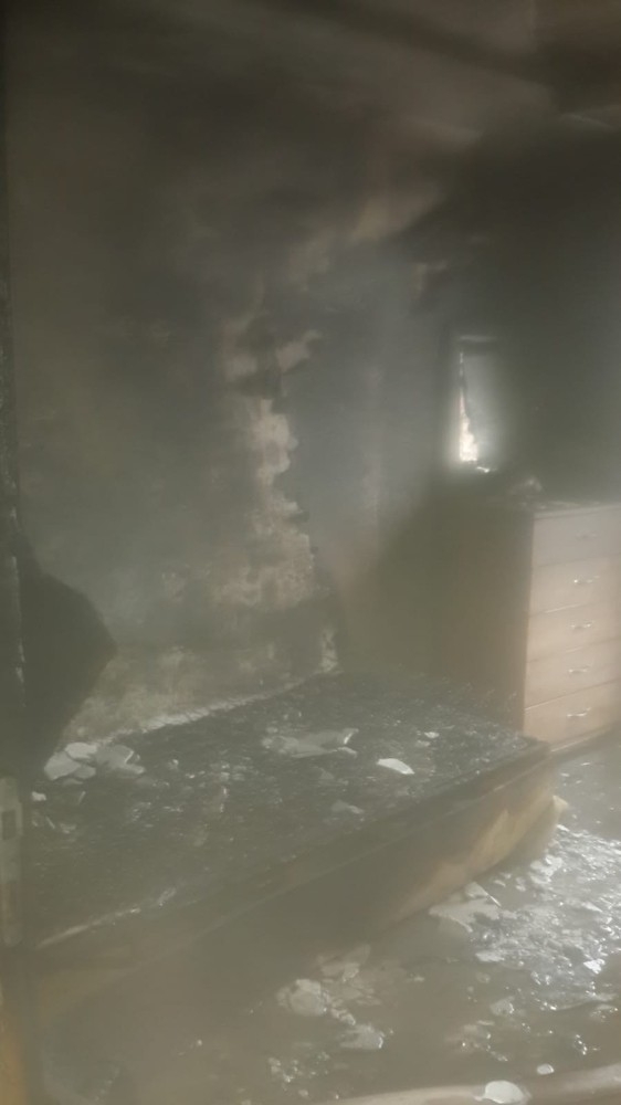 Tarsus’ta Bir Sitede Çıkan Yangın Korkuttu