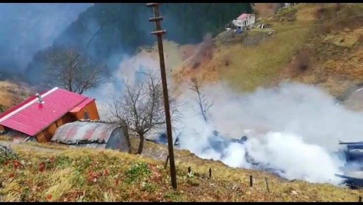 Çaykara’daki Yangın