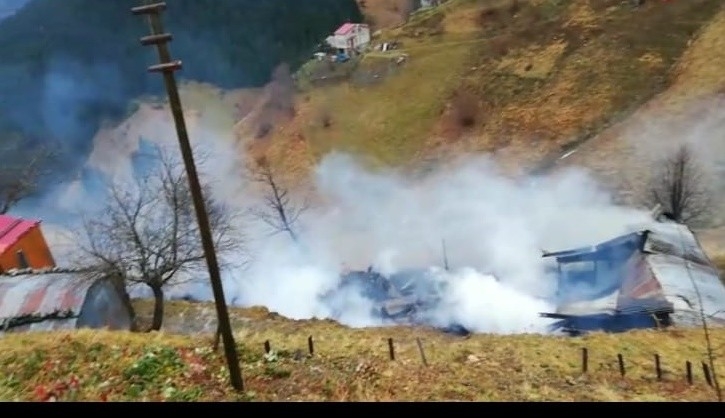 Çaykara’daki Yangın