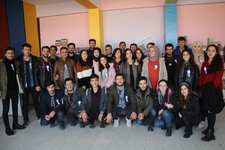 Van’da Öğrencilere Giyim Yardımı