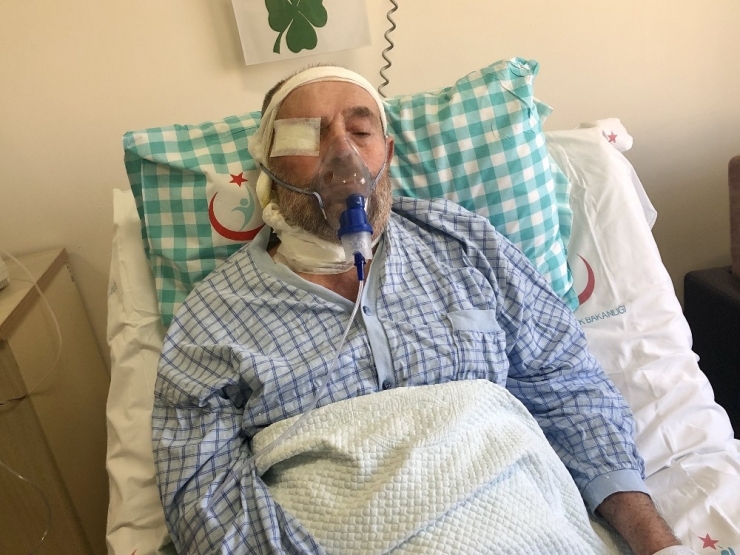 Gözündeki Kanser Yüzüne Ve Boynuna Yayılan Adam 5. Kez Ameliyat Oldu