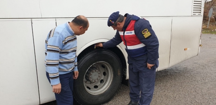 Jandarmadan Kış Lastiği Denetimi