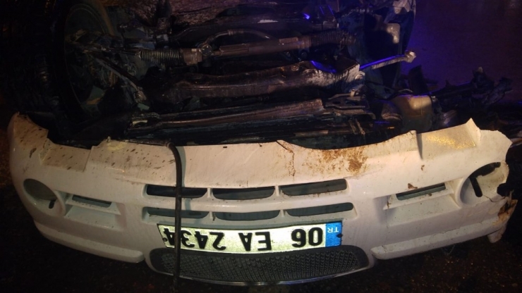 Başkent’te Takla Atan Otomobilin Sürücüsünün Kolu Koptu