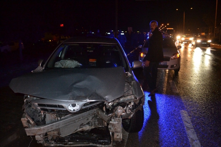 İnegöl’de Zincirleme Kazada 9 Araç Birbirine Girdi