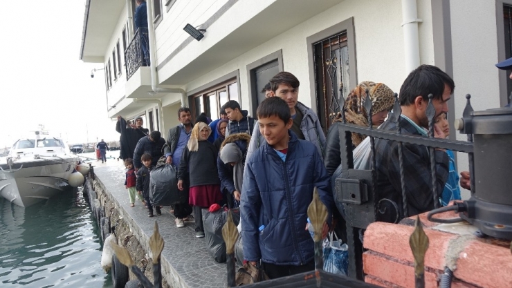 Çanakkale’de 99 Düzensiz Göçmen Yakalandı
