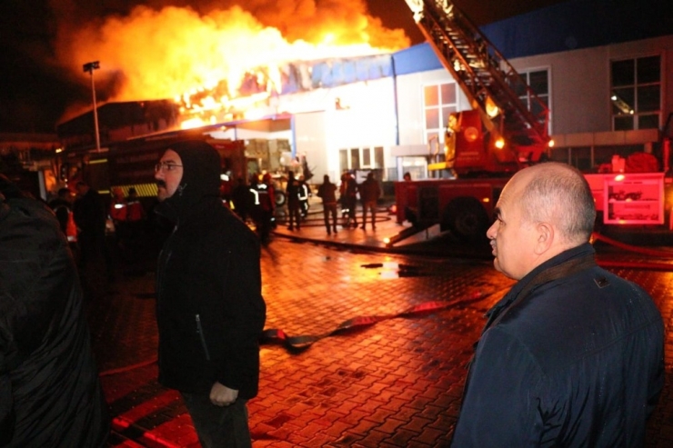 Düzce’de Otomotiv Yedek Parça Fabrikasında Çıkan Söndürüldü