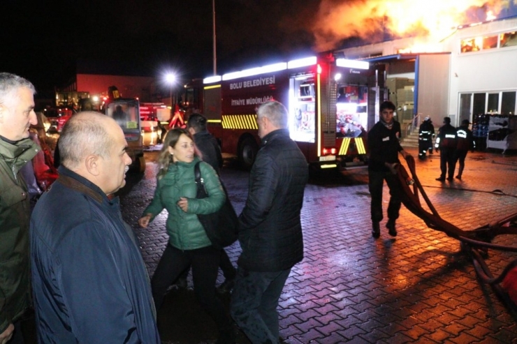 Düzce’de Otomotiv Yedek Parça Fabrikasında Çıkan Söndürüldü