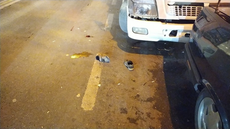 Para Bozdurmak İçin Kuaförden Çıkan Çocuğa Otomobil Çarptı