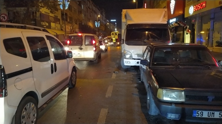 Para Bozdurmak İçin Kuaförden Çıkan Çocuğa Otomobil Çarptı