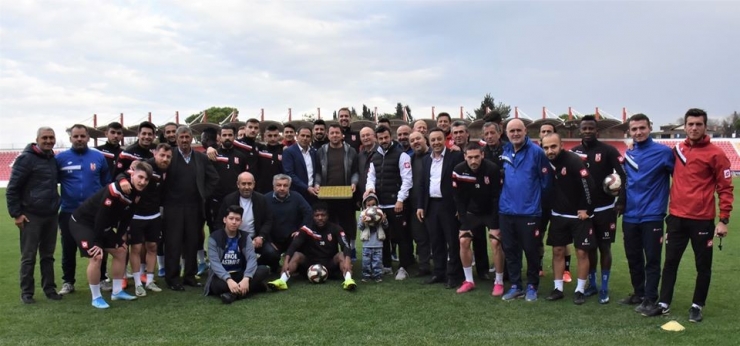 Karesili Muhtarlar Balkes Antrenmanında