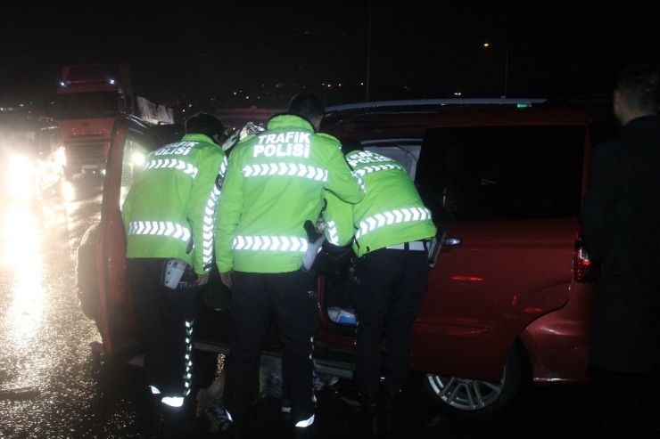 Tem Otoyolu’nda Feci Kaza: 1 Ölü, 5 Yaralı