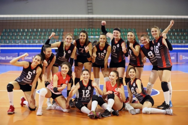 Nevşehir Belediyespor Kadın Voleybol Takımı Doludizgin