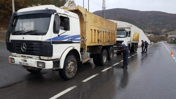 Jandarmadan Kış Lastiği Denetimi