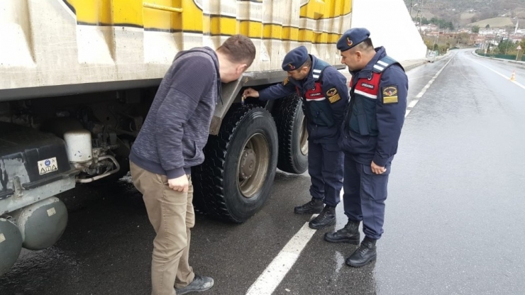 Jandarmadan Kış Lastiği Denetimi
