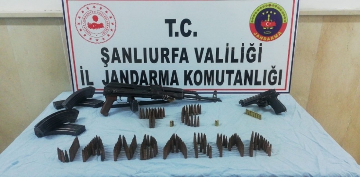 Şanlıurfa’da Uzun Namlulu Silahlar Ve Uyuşturucu Ele Geçirildi