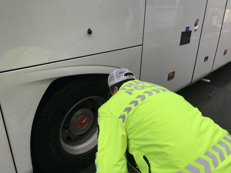 15 Temmuz Demokrasi Otogarı’nda Kış Lastiği Denetimi