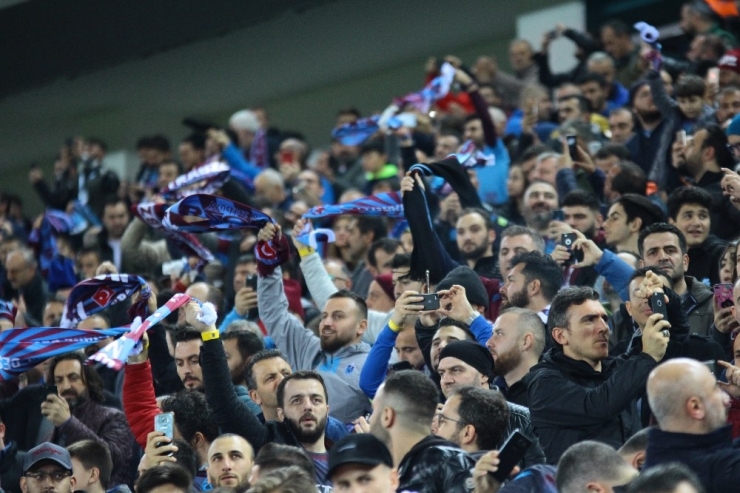 Süper Lig: Trabzonspor: 0 - Galatasaray: 0 (Maç Devam Ediyor)