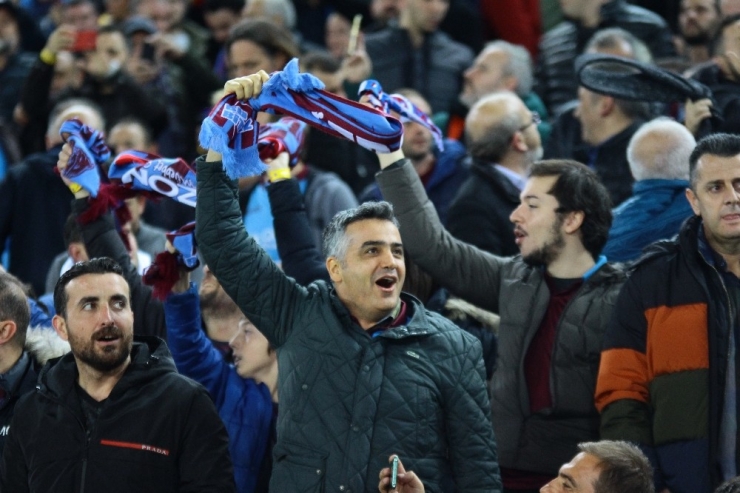 Süper Lig: Trabzonspor: 0 - Galatasaray: 0 (Maç Devam Ediyor)