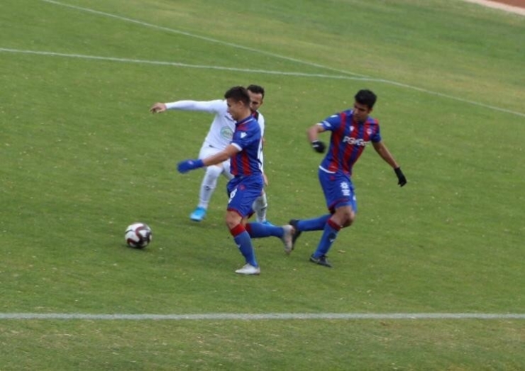 Tff 2. Lig: Niğde Anadolu Fk:0- Uşakspor: 2