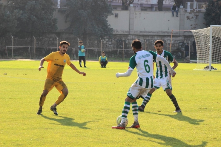 Salihli Belediyespor 3 Puanı 3 Golle Aldı