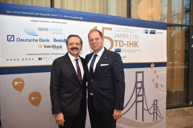 Özkasap, Berlin’de Tatso Genel Kuruluna Katıldı