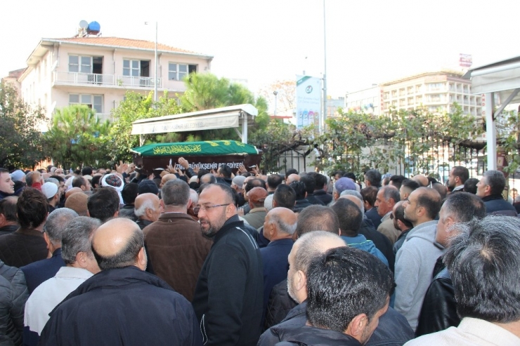 Kiracısı Tarafından Öldürülen Adam Toprağa Verildi