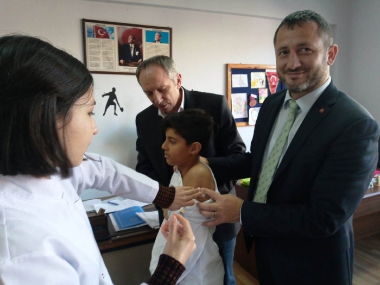 Öğrenciler Aşı Oldu