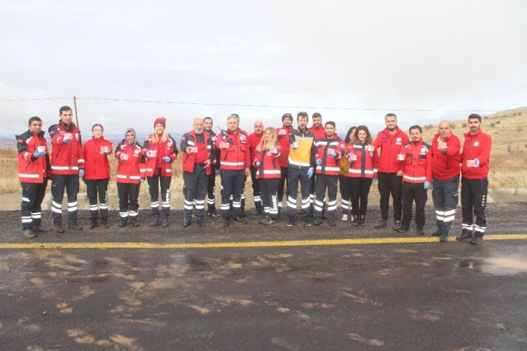 Elazığ’da Yüksek Kesimlere Kar Yağdı, Sağlıkçılar Doğaya Yem Bıraktı