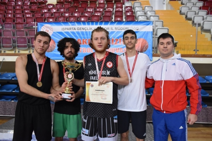 Evinin Sultanları Ve Sokaklar Bizim Turnuvası Sona Erdi